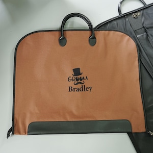 Embroidery Name Suit Bag, Custom Groomsmen Suit Bag, Oxford Cloth Handle Garment Bag, Monogrammed Travel Suit Bag, Gift for Groomsmen