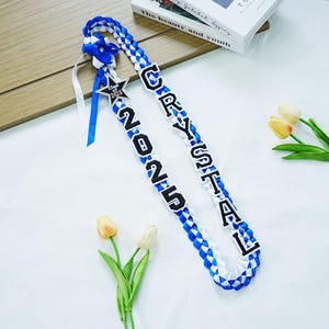 Lei de remise des diplômes 2025 personnalisé avec nom, ruban de satin tressé, cadeau personnalisé pour les diplômés, étole personnalisée pour diplômés, cadeaux ruban Lei