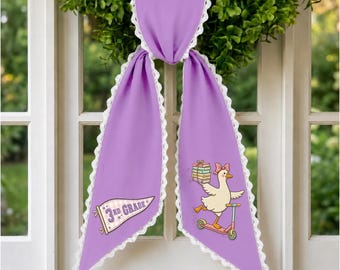 Guirnalda personalizada para la vuelta al cole, lazo bordado a medida para la puerta del aula, decoración para el aula de profesores de infantil y primaria.