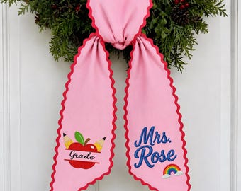 Banda personalizada para profesor/a con diseño de manzana, lazo bordado para la puerta del aula, decoración para la vuelta al cole.