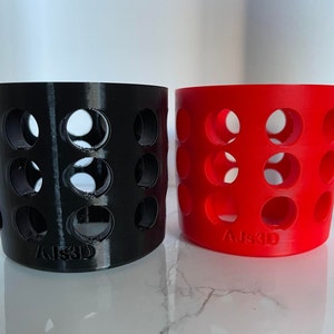 Slanke adapterstandaard voor auto's, vrachtwagens en boot - Slim Koozie - Bekerhouder Onderzetteraccessoire voor Redbull White Claw en andere slanke blikjes!