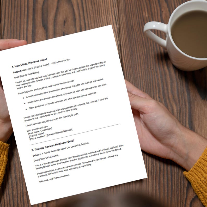 K&ouml;nnte beinhalten: Ein wei&szlig;es Blatt Papier mit schwarzem Text darauf. Der Text ist ein Willkommensbrief f&uuml;r einen neuen Kunden und eine Erinnerungs-E-Mail f&uuml;r eine Therapiesitzung. Der Text enth&auml;lt die Betreffzeilen "Neuer Kunden-Willkommensbrief" und "Erinnerung an die Therapiesitzung per E-Mail".