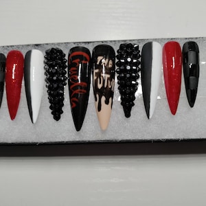 Cruella inspired Press On Nails