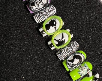 Beetlejuice Press On Nail Set