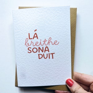 Carte d'anniversaire en langue irlandaise, carte d'anniversaire pour un ami, carte irlandaise, carte d'anniversaire irlandaise, A6, vierge à l'intérieur, enveloppe incluse