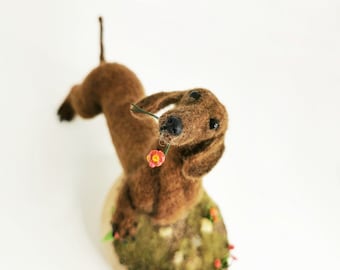 Handmade miniature Needle felted Dachshund, Wool realistic sausage dog, 3D figurine