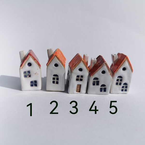 White little ceramic house - tiny houses - ceramic and pottery - gift for him - gift for her - small house - one white house