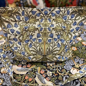 ウィリアムモリス風タペストリーバッグ「ベルズ2」12×13（30cm×35cm）-ジャカード織り-トートショルダーバッグハンドバッグ-中世アート風トートバッグ。