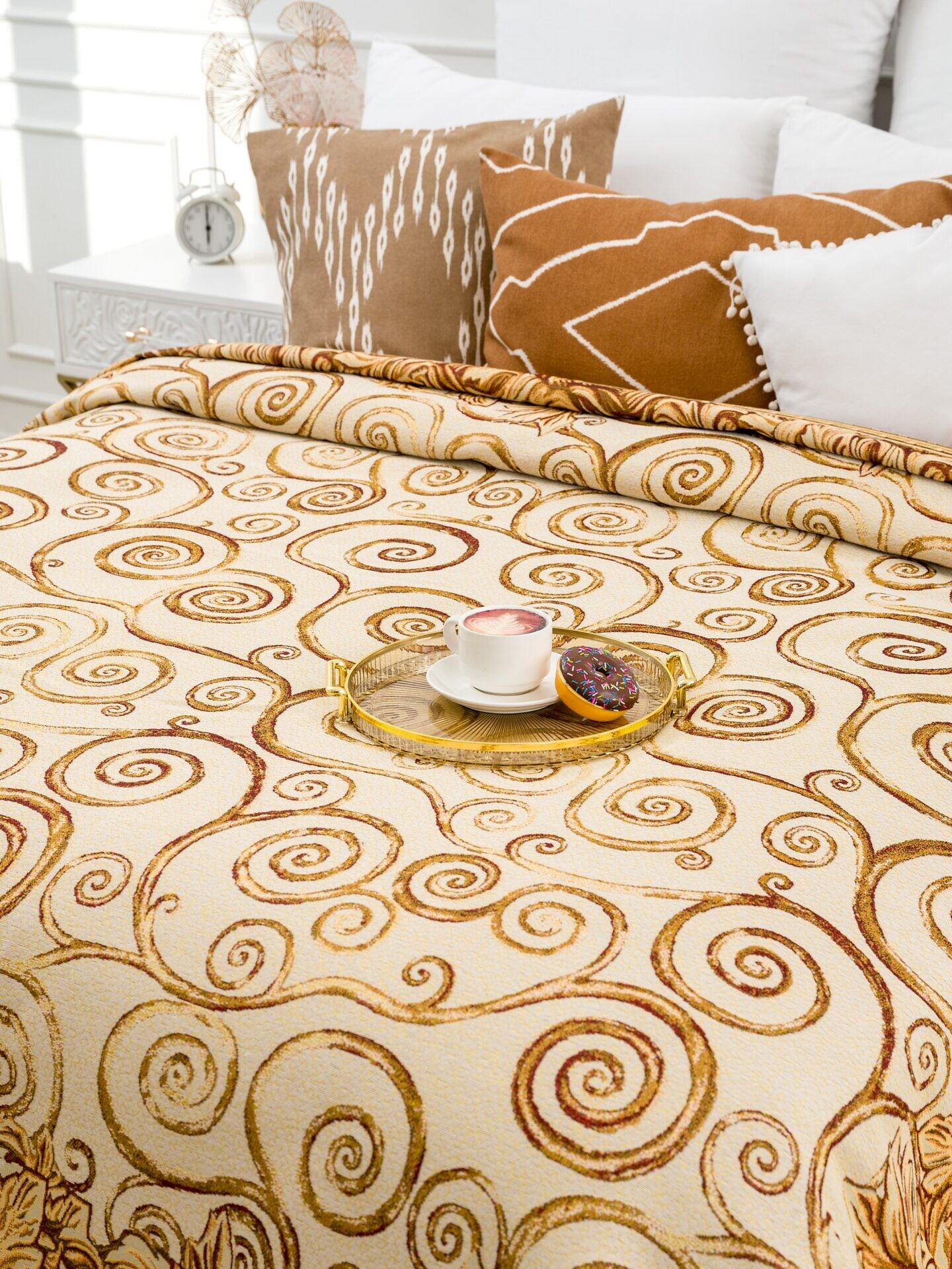 Gustav Klimt Style Tapestry Bedspread: Art Nouveau Woven Jacquard