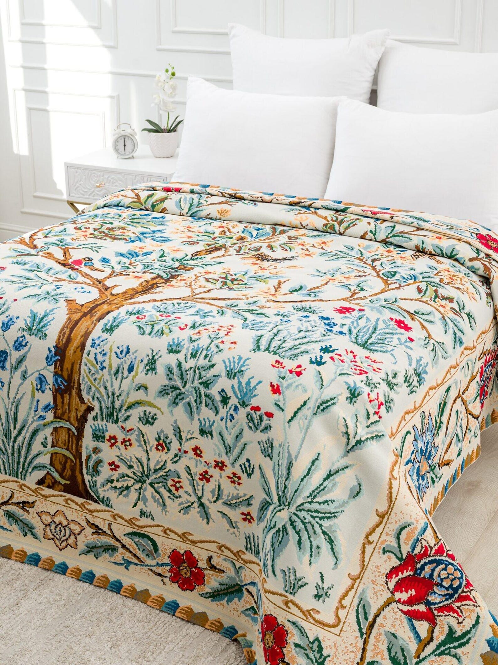 William Morris Tapestry Bedspread: Tree of Life Jacquard Woven Coverlet