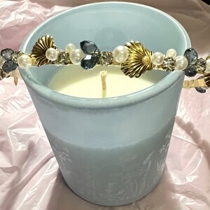 Diadema adornada con conchas marinas o estrellas de mar y perlas, diadema con decoración de cristal metálico. imagen 13