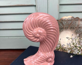Vintage Haeger fancy sea shell shaped vase. Pink colored shell design. 1950s bedroom living room decor.