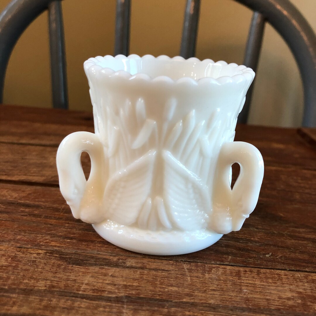 Vintage Westmoreland Toothpick Holder. Triple Swan Milk Glass Pattern