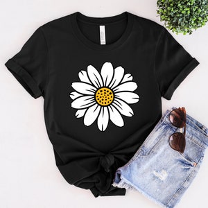 Wildflower Shirt | Boho Flower Shirt | Floral Shirt Gift | Gift For Her | Summer Shirt | Daisy Women Shirt| Flower Tee | Nature Lovers Shirt