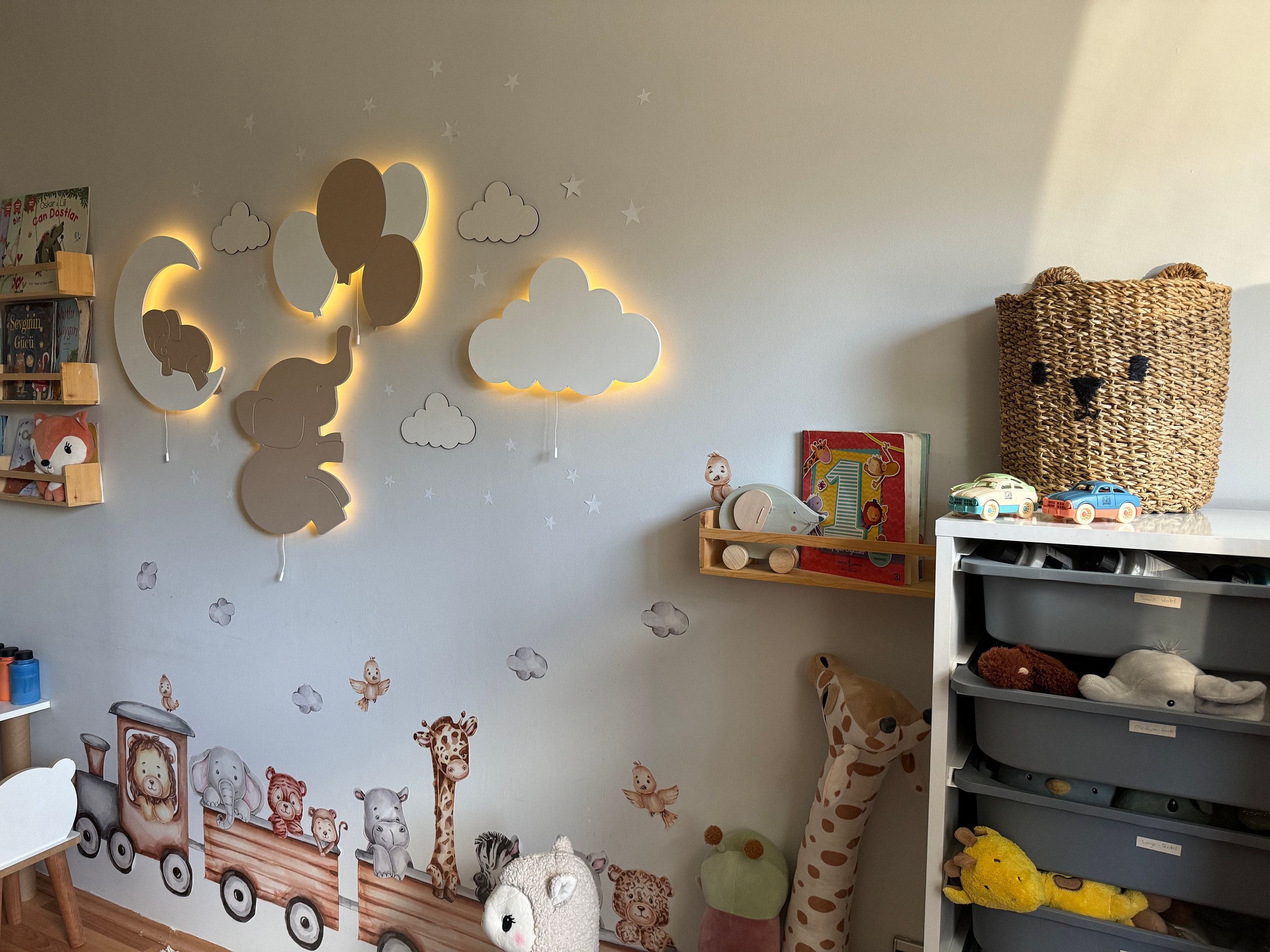 Namofactur Lampada Led Elefante Sulla Luna: Luce Notturna In Legno Per Cameretta - 4