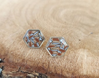 Boucles d'oreilles uniques, clou hexagonale,  bijou en argile polymère fait main en France-modèle Pop-création Meletya