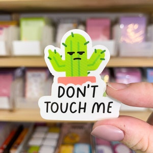 Sticker imperméable brillant petit cactus | Ne me touchez pas | Sticker pour problèmes sensoriels | Pas un câlin | autocollant sarcastique | Sticker cactus