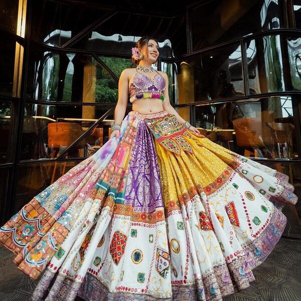 Indian Traditional lahenga choli, Beautiful color and print with heavy Butter silk Lehnga choli, women dress Rajasthan style for women