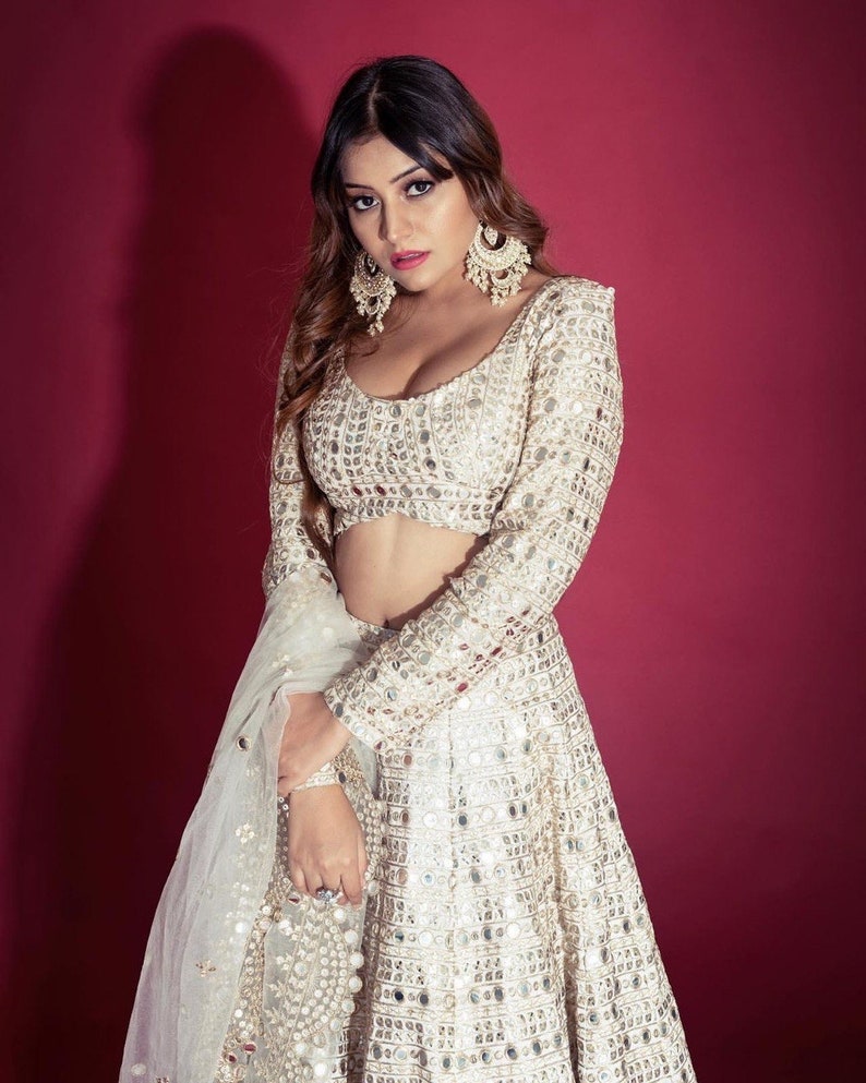 wearing all white to a wedding