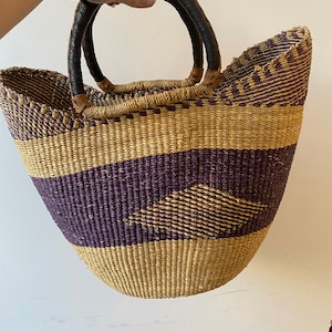 Bolga Basket/ sac pour femme tissé à la main élégant peut être un sac à provisions ou un sac de plage fabriqué en Afrique