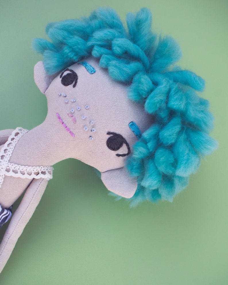 Suki, eco fabric doll, handmade stuffed toy Criaturis image 3