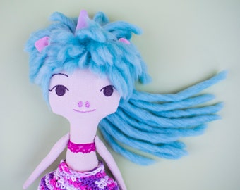 Iris, unicorn fabric doll, handmade soft toy - Criaturis