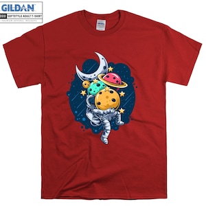 Astronauta llevando planetas camiseta Funny Space Artsy camiseta camiseta oversized S M L XL XXL 3XL 4XL 5XL hombres mujeres unisex D3423