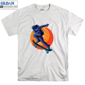 Super Skater Astronaut T-shirt Space Artsy Fantastic T shirt Tshirt Oversized S M L XL XXL 3XL 4XL 5XL Men Women Unisex D3367