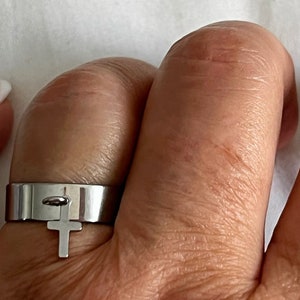 EDELSTAHL-Kreuz-Charm-Ring Ihrer Wahl Bild 9