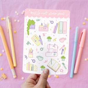 Jolie Feuille d'autocollants thème Activités Artistiques pour bullet journal, déco mignonne pour planner, Stickers pastels esthétiques