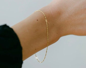 18K Gold Filled Twist Chain Bracelet • Gold Filled Tiny Bracelet • Delicate Bracelet • Minimalist Chain Bracelet • Perfect for Everyday Wear