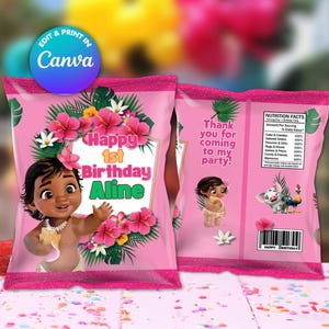 Puede incluir: Bolsa de chips rosa y verde con una imagen de dibujos animados de una ni&ntilde;a con cabello casta&ntilde;o y ojos marrones. La bolsa dice "Happy 1st Birthday Aline".