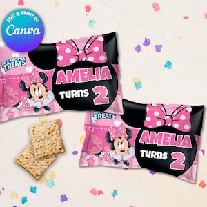 Könnte beinhalten: Zwei rosa und schwarze Geschenktüten mit einem Minnie Mouse-Motiv. Die Tüten haben den Text "RICE KRISPIES TREATS" und "AMELIA TURNS 2" aufgedruckt.