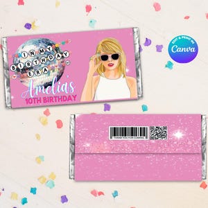 Puede incluir: Envoltorio de barra de chocolate rosa con un diseño de bola de discoteca y el texto "IN MY BIRTHDAY ERA" y "Amelias 10th Birthday". El envoltorio presenta una ilustración de una mujer con gafas de sol. El envoltorio inferior tiene un código de barras.