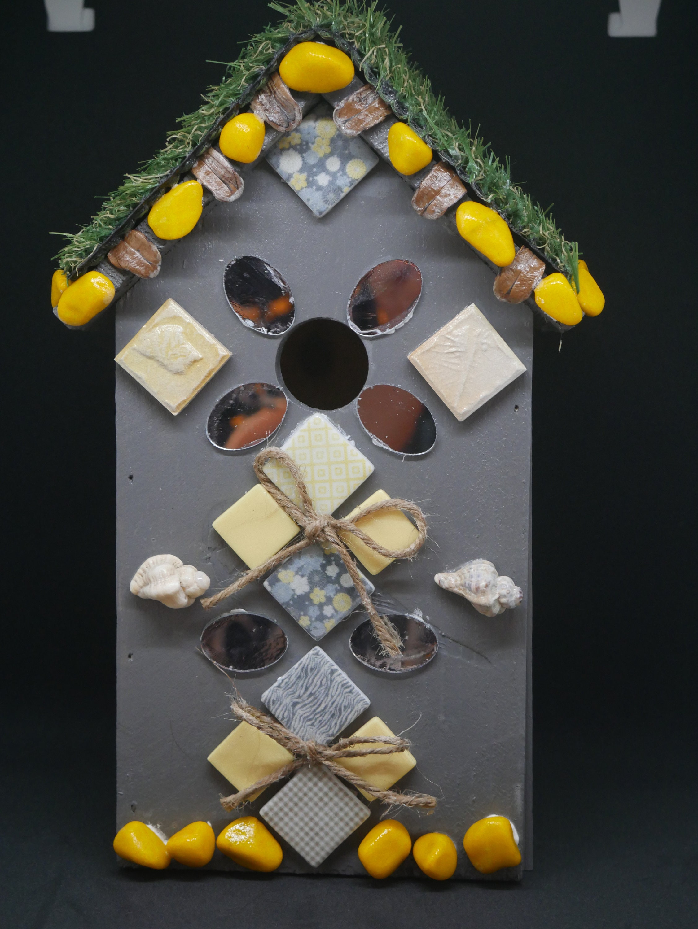 Maison; Nid ;abris Pour Mesange et Petit Oiseau Du Ciel