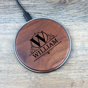 Personalized Walnut Wood Wireless Charger, Charging Pad with Text Logo. iPhone15 14 13 12 11 Pro Max XS Max XS XR X AirPods 2 Samsung Google