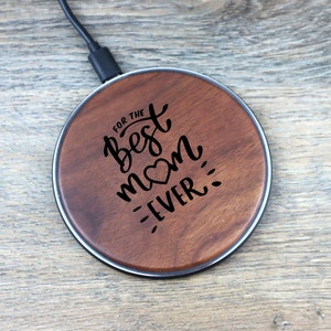 Personalized Walnut Wood Wireless Charger, Best Mom Charging Pad with Text iPhone 15 14 13 12 11 Pro Max XS Max XS XR X AirPods 2 Samsung