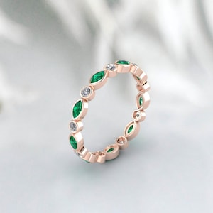 Green Emerald Wedding Band, Gemstone Diamond Wedding Ring, Eternity Band for Her, Solid 14K 18K Gold, Dainty Stacking Ring, Stackable Ring