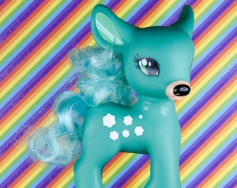 Kawaii Cute Fawnie Fawn Ciervo juguete Teal