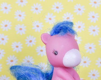 Dunkelpink Takara Fakie mit blauen Haaren mein kleines Pony