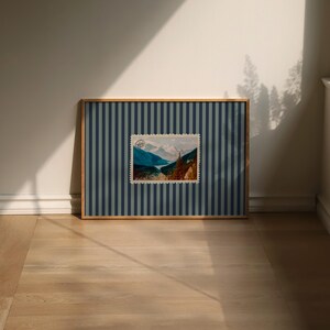 Retro randig väggkonst, vintage Kanada-tryck, randigt tryck, väggkonst i mitten av århundradet modern, väggkonst i vintagevykort, retro Banff-väggkonst bild 4