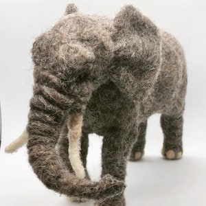 Needle felted elephant| Elephant sculpture | Elephant gift | Wool elephant