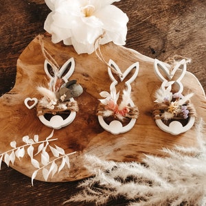Wooden Easter bunny pendant with dried flowers