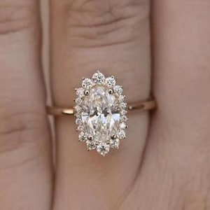 Oval Diamond Cluster Engagement Ring, Lab Grown Halo Diamond Wedding Ring, Oval Diamond Ring for Women, Anniversary Gift Ring For Women