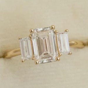 Drei Diamanten im Smaragdschliff Verlobungsring, 14k Gold Lab Diamant Ehering, IGI-zertifizierter Ring, Jubiläumsring Hochzeitsversprechen Geschenkring