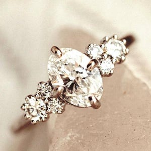 Oval Shaped Lab Grown Diamond Ring, Certified 1.0 to 2.0 CT Oval Cut Lab Created Diamond, Muse-Cluster Engagement Ring, Wedding Ring for Her