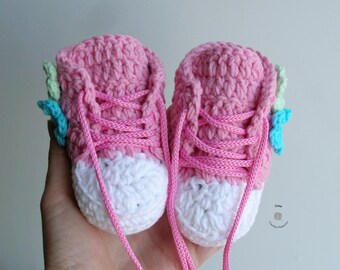CROCHET PATTERN - Baby Sneakers, Booties, Shoes, Shower Gift, Sizes 0-12 Months