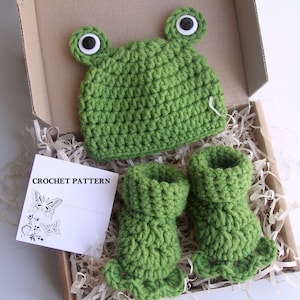 CROCHET PATTERN - Frog Baby Hat and Booties Set | Frog Photo Prop | Crochet Animal Hat | Easy Crochet Pattern | Sizes Newborn - 12 months