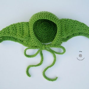 CROCHET PATTERN Green Alien Baby Bonnet, Skirt and Hoodie Outfit Crochet Halloween Costume Baby Girl Photo Prop Sizes 0 12 months image 2