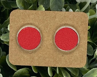 Red earrings, red studs, red stud earrings, 10 mm